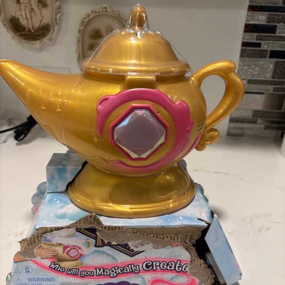 Magic Mixies Magic Genie Lamp Interactive 8" Pink Plush The Real Misting Lamp - Picture 2 of 11